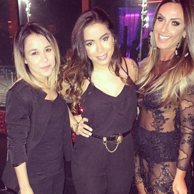 Juliana de Paiva, Anitta e Nicole Bahls (Foto: Instagram / Reprodução)