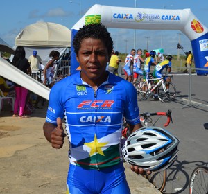 Tatielle Valadares, de Roraima, campeã feminino da prova de circuito da Norte/Nordeste (Foto: Wellington Costa/GE-AP)