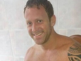 Ex-'Cabeção' posa sem camisa no Brasil após ser caixa nos EUA (reprodução/instagram)