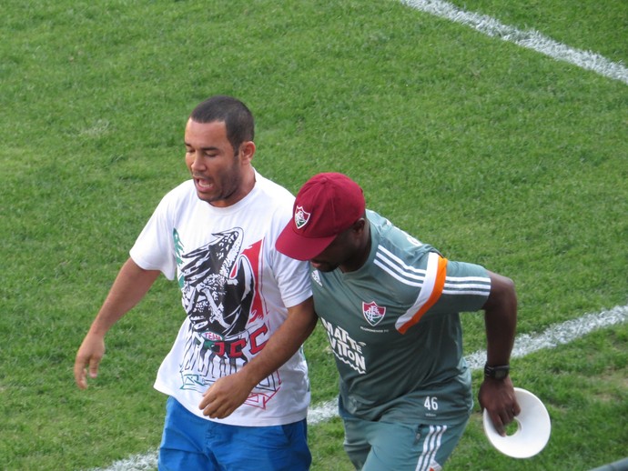 Laranjeiras; Fluminense; torcedor; invasão (Foto: Fernando Freire)