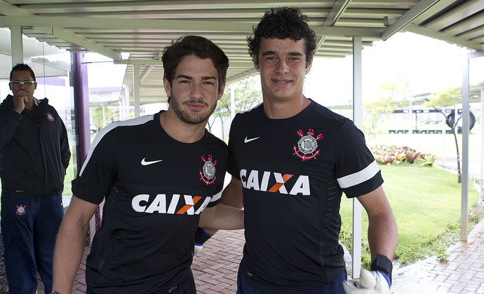 Sósia de Pato, goleiro do sub-20 ganha novo contrato com Corinthians