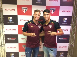 Luiz Araújo e Lucas Fernandes, do São Paulo (Foto: Divulgação)