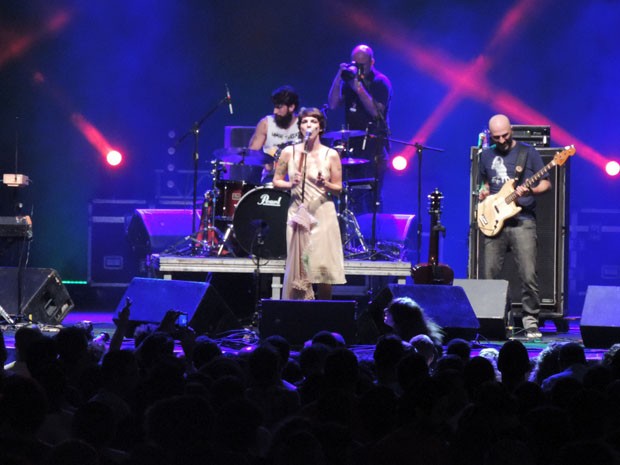 G1 Tulipa Ruiz E Bárbara Eugênia Conquistam Público Do Abril Pro Rock