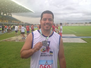 Keleber Torrinha; pista de atletismo Zerão (Foto: Rafael Moreira/GE-AP)