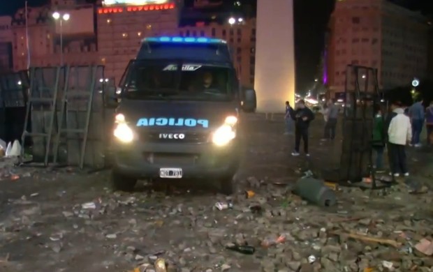 Destruição ruas Buenos Aires Argentina (Foto: Reprodução SporTV)
