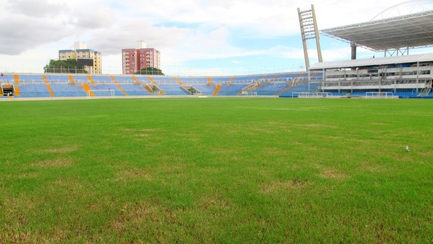 estádio presidente vargas ceará gramado (Foto: Richard Souza / Globoesporte.com)