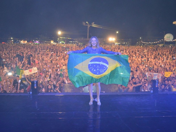 Claudia Leitte em show em Limoeiro, Pernambuco (Foto: Felipe Souto Maior/ Ag. News)