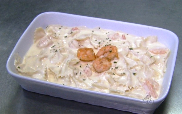 Saiba como preparar uma receita de macarrão ao molho branco (Foto: Roraima TV)