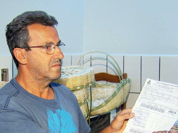 O artesão Geraldo dos Santos Nadur se assustou com o aumento do IPTU (Foto: Reprodução EPTV)