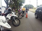 Blitze multam 30 motociclistas por usarem viseiras abertas em Sorocaba 