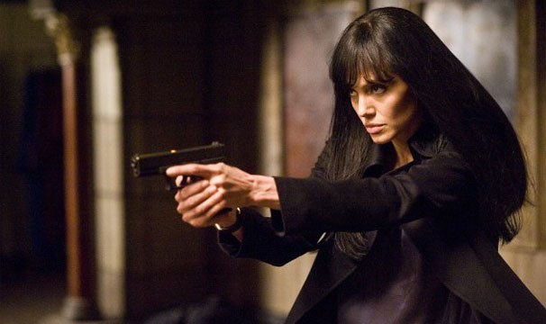 Rede Globo > filmes - Tela Quente: Angelina Jolie é uma agente da CIA no  filme 'Salt', dia 6