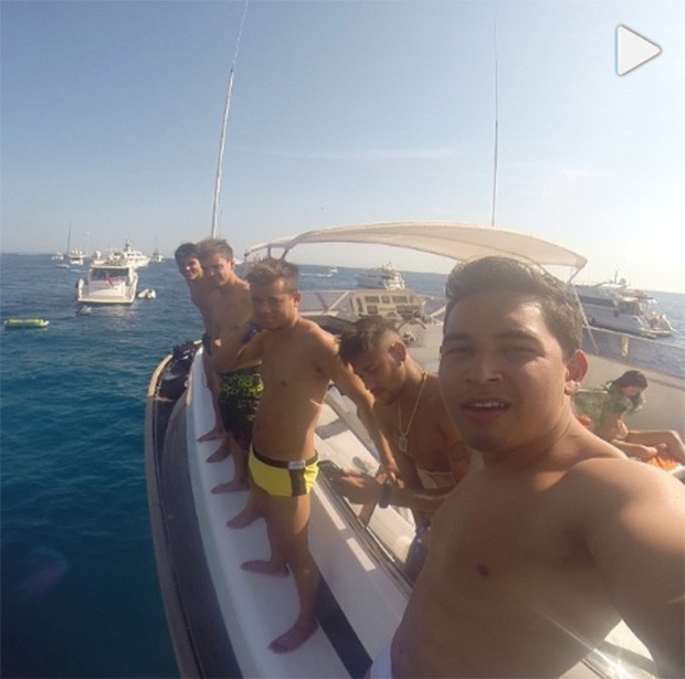 Neymar e amigos (Foto: Reprodução/Instagram) Neymar e amigos (Foto: Reprodução/Instagram)