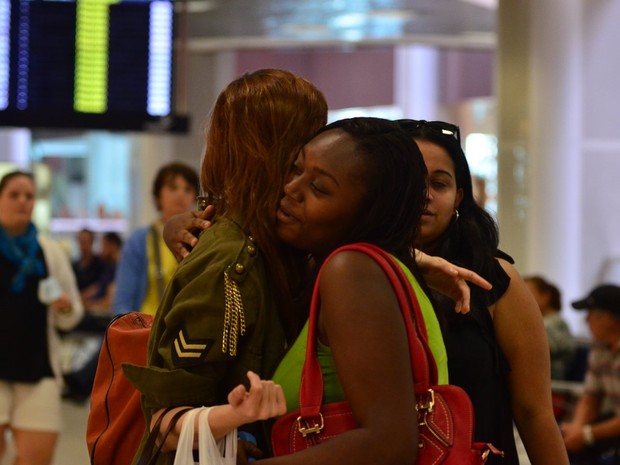 Sophia Abrahão no aeroporto (Foto: William Oda / Foto Rio News)