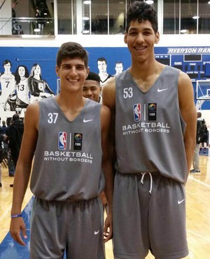 Gabriel Galvanini e Felipe dos Anjos durante o Basquete Sem Fronteiras (Foto: Divulgação) Gabriel Galvanini e Felipe dos Anjos durante o Basquete Sem Fronteiras (Foto: Divulgação)