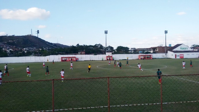 centro limoeirense x Flamengo de arcoverde (Foto: Luís Francisco Prates)