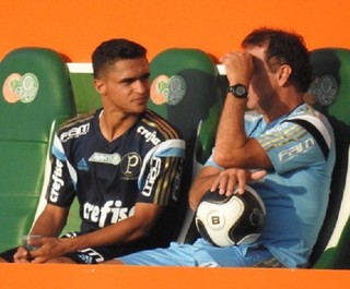 Desfalques obrigam Cuca a mexer no Palmeiras; Erik deve ganhar a chance