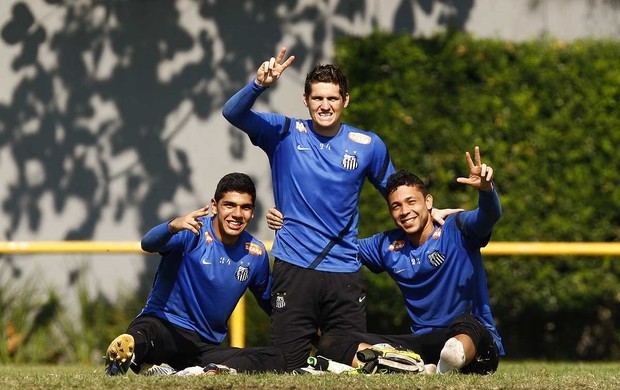João Paulo, Rafael e Vladmir, goleiros do Santos (Foto: Divulgação/Santos FC)