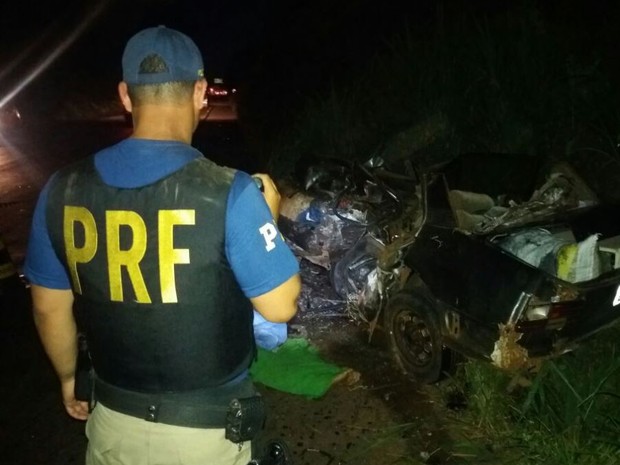 G1 Motorista morre após batida entre carros na BR 282 em Nova Erechim