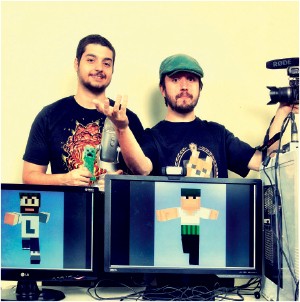 SUCESSO Bruno Aiub  (à esq.) e Leon Martins com seus PCs. Eles se tornaram estrelas do YouTube jogando Minecraft (Foto: Rogério Cassimiro/ÉPOCA)
