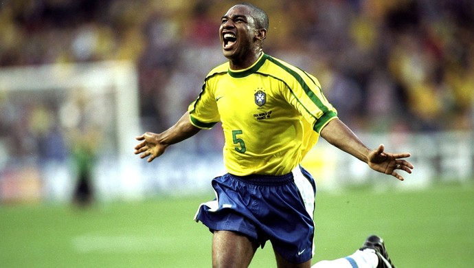 César Sampaio comemoração Brasil x Chile 1998 (Foto: Getty Images)