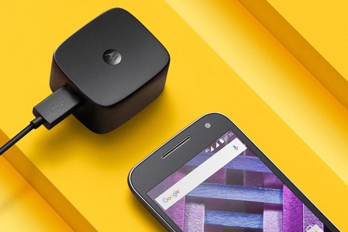 Moto G Turbo possui carregador compatível com Quick Charge 2.0 (Foto: Divulgação/Motorola)