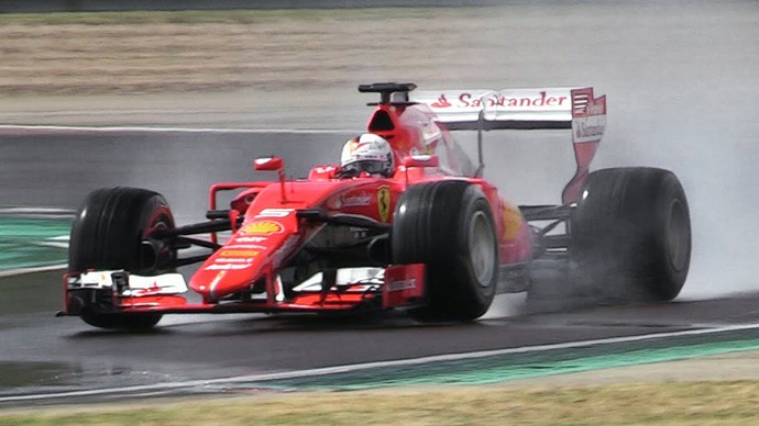 Sebastian Vettel testa novos pneus em Fiorano (Foto: Reprodução)