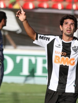 Guilherme gol Atlético-MG (Foto: Marcelo Prates / Ag. Estado)