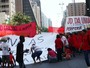 TEMPO REAL: sem-teto fecham a Paulista em protesto; há lentidão