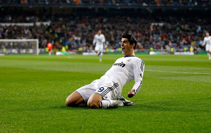 Alvaro Morata comemora gol do Real Madrid contra o Rayo Vallecano (Foto: AP)