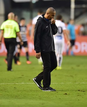 Andreoli critica mexidas de Cristóvão, mas vê corintianos 