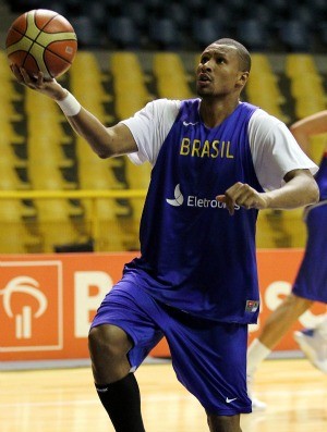 basquete Leandrinho treino da seleção (Foto: Gaspar Nóbrega / Inovafoto)