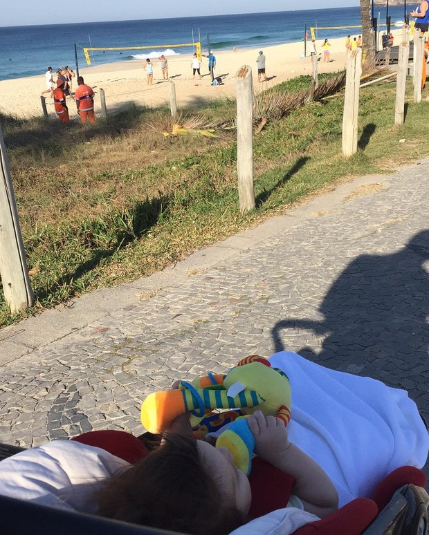 Rodrigão passeia com o filho (Foto: Reprodução/Instagram)