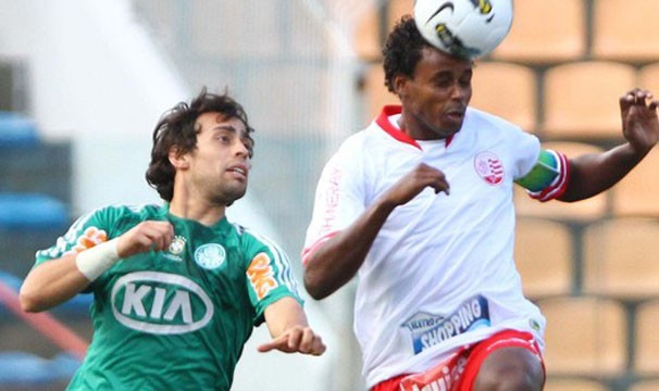 Jogadores do Náutico e do Palmeiras se enfrentam no domingo (Foto: Roberto Vazquez / Futura Press)