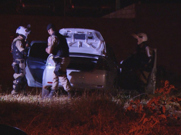 Suspeitos trocaram tiros com a Polícia Militar em Uberlâdia (Foto: Reprodução/MGTV)