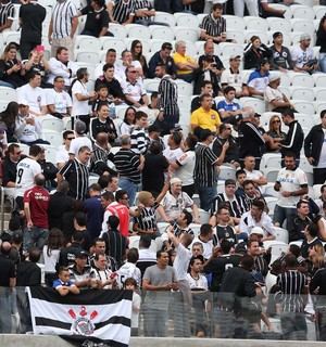 Diretor do Timão promete ingressos ''padrão Pacaembu'' na Arena