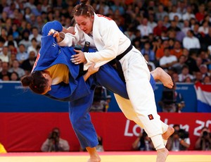 Judô mayra aguiar brasil Marhinde Verkerk holanda londres 2012 (Foto: Agência Reuters)