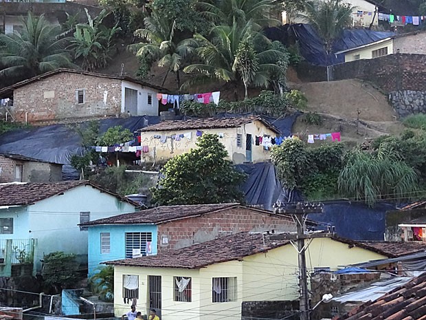 Recife tem 3 mil pontos considerados de alto risco de deslizamento (Foto: Alexandre Morais / G1)