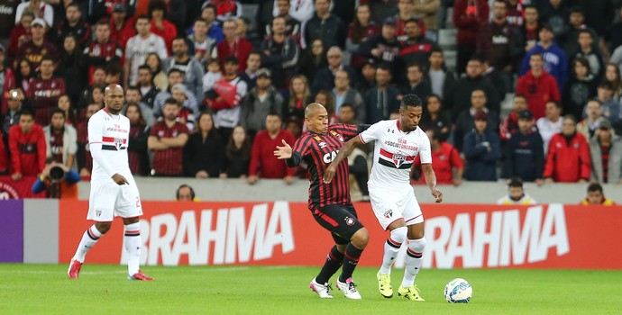 são paulo x atlético-pr (Foto: Geraldo Bubniak/Estadão Conteúdo) são paulo x atlético-pr (Foto: Geraldo Bubniak/Estadão Conteúdo)