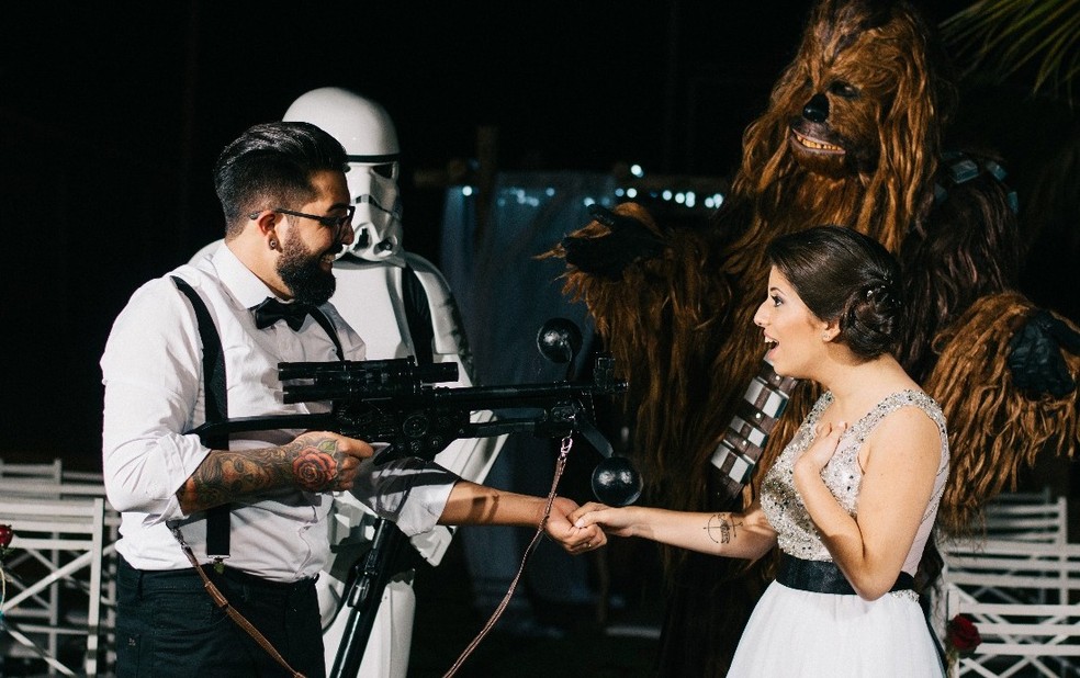 Noivos têm festa de casamento inspirada na Saga Star Wars em Piracicaba (Foto: Estúdio Story Makers)