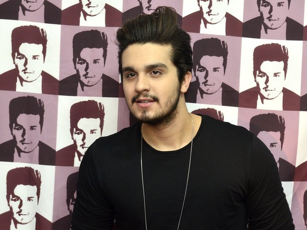 Luan Santana antes de show na Zona Oeste do Rio (Foto: Roberto Teixeira/ EGO)