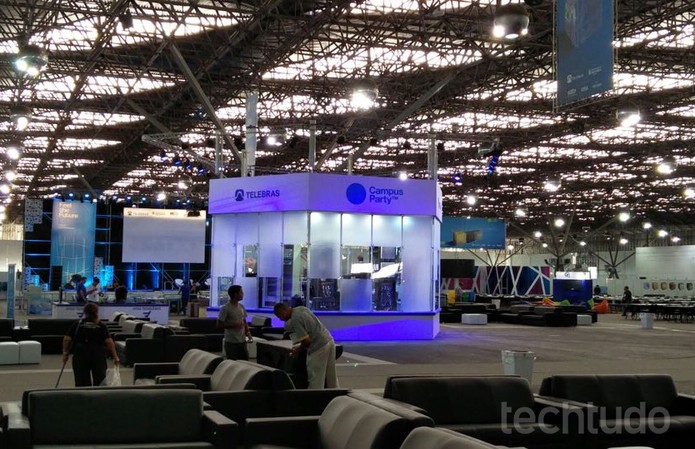 Campus Party 2016, tudo 'quase pronto'; vai começar a CPBR 9 (Foto: Fabrício Vitorino/TechTudo) Campus Party 2016, tudo 'quase pronto'; vai começar a CPBR 9 (Foto: Fabrício Vitorino/TechTudo)