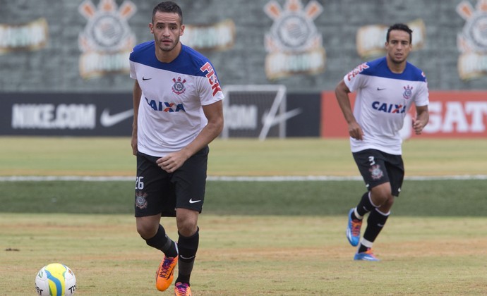 ENQUETE: Quem deve ser o companheiro de Jadson no meio campo ?