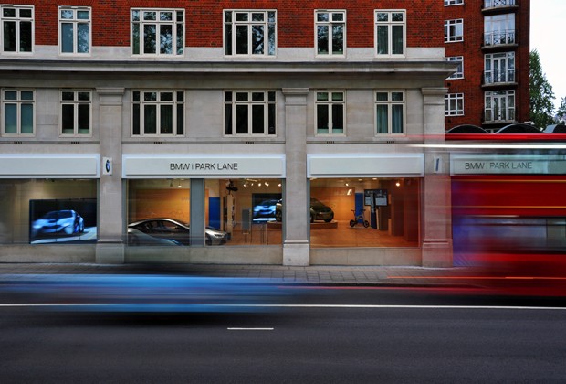 Faixada do lo "i" da BMW, em Londres (Foto: Divulgação)