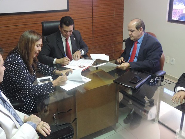 Termo de cooperação técnica permitirá compartilhamento de sistemas livres de gestão administrativa, financeira e orçamentária (Foto: Divulgação/Ministério Público do Piauí) Termo de cooperação técnica permitirá compartilhamento de sistemas livres de gestão administrativa, financeira e orçamentária (Foto: Divulgação/Ministério Público do Piauí)