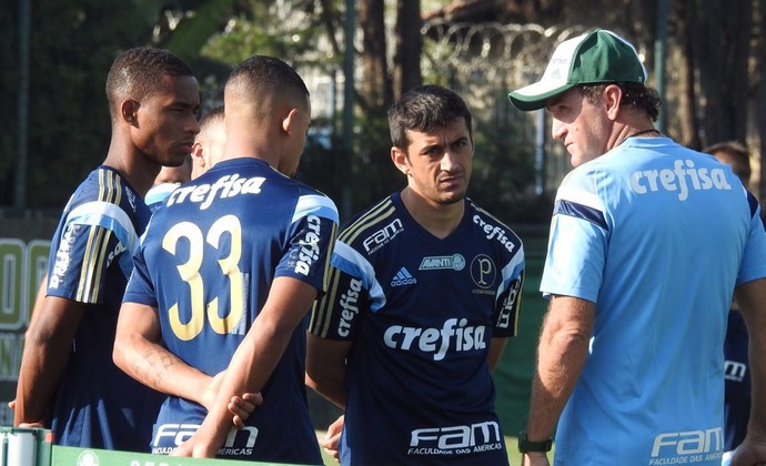 Cuca quer Brasileirão 'mata-mata' no Palmeiras e repete discurso campeão