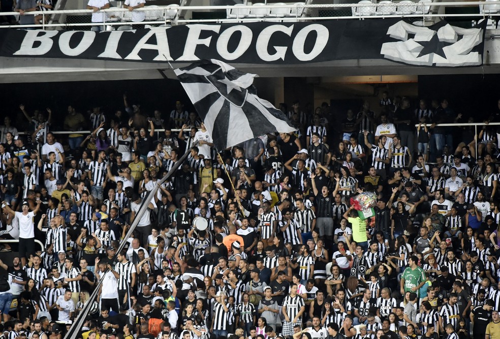 Torcida do Botafogo promete casa cheia contra o Barcelona de Guayaquil (Foto: André Durão)