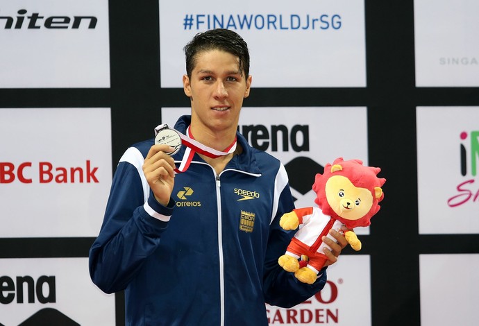 Brandonn Almeida comemora medalha de prata no Mundial (Foto: Satiro Sodré/SSPRESS)