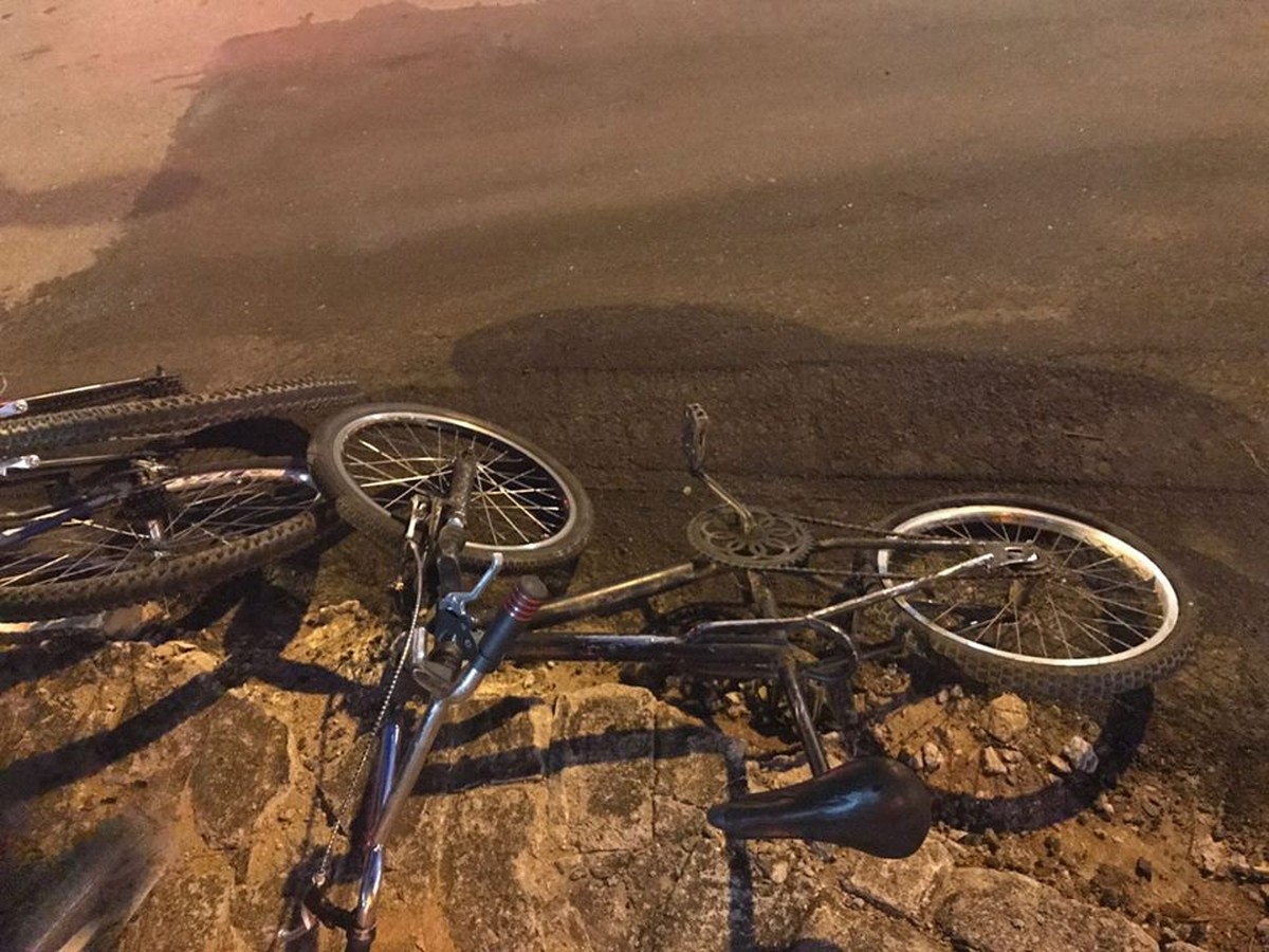 Ciclista morre após ser atropelado por ônibus em Juiz de Fora - Globo.com