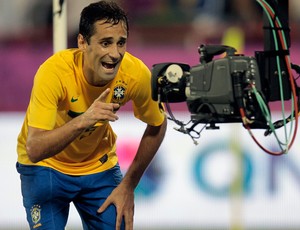 Jonas, Brasil x Egito (Foto: Reuters)