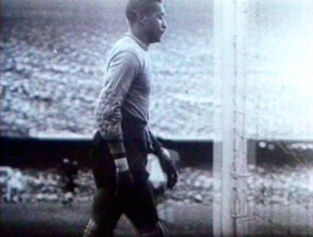 Vida de Barbosa ficou marcada após gol que deu título mundial ao Uruguai em 1950 (Foto: Reprodução SporTV)